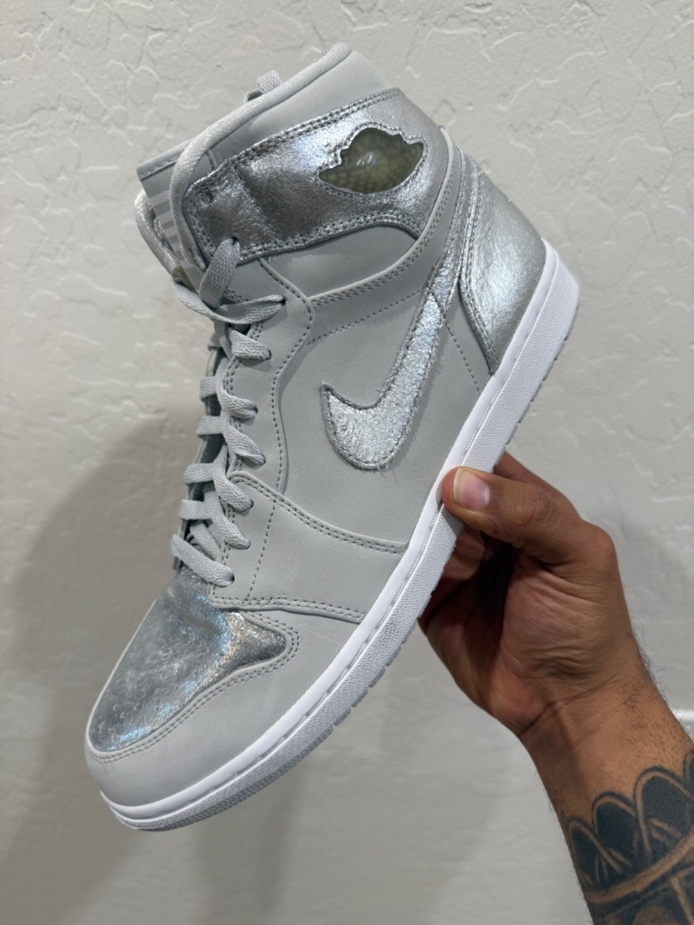 Jordan 1 Retro Silver High 25th Anniversary - Size 13 DS OG Suitcase 396009-001